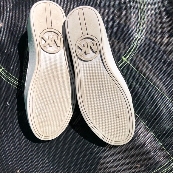 Michael Kors Michelle faux Patent Leather Sneakers Shoes - Picture 6 of 7